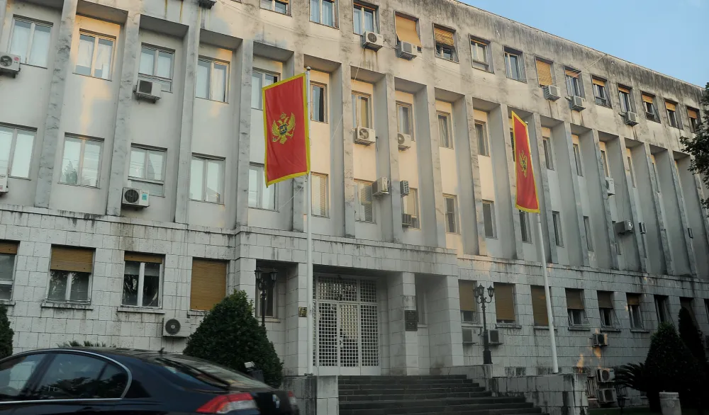 Vlada opozvala devet počasnih konzula