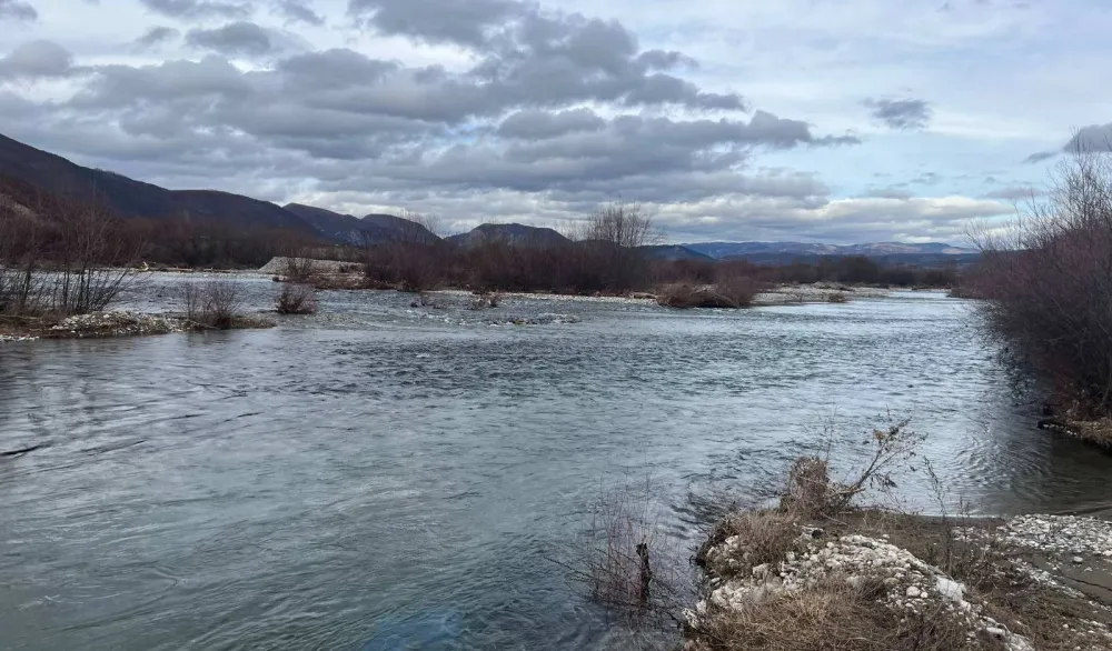 Девастирано корито Лима