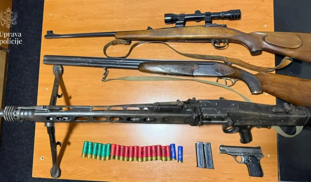 U sklopu kampanje "Po&scaron;tuj život, vrati oružje" u februaru vraćeno 57 komada oružja i preko 1.150 komada municije
