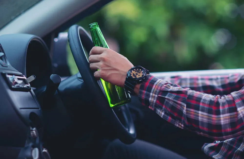 Cetinjanin uhap&scaron;en zbog vožnje pod dejstvom alkohola i napao policajce