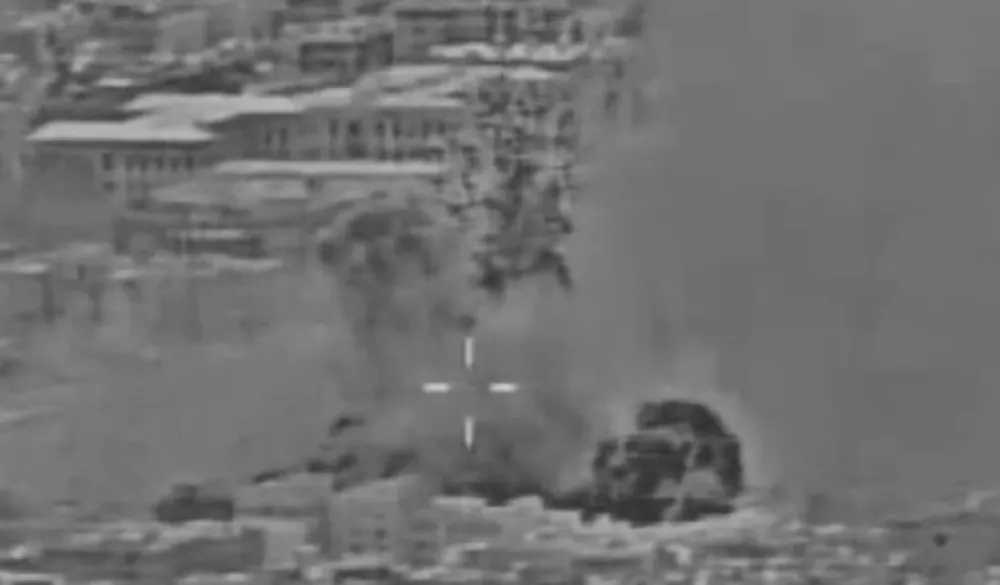 Bombardovan Hamneijev bunker u Teheranu