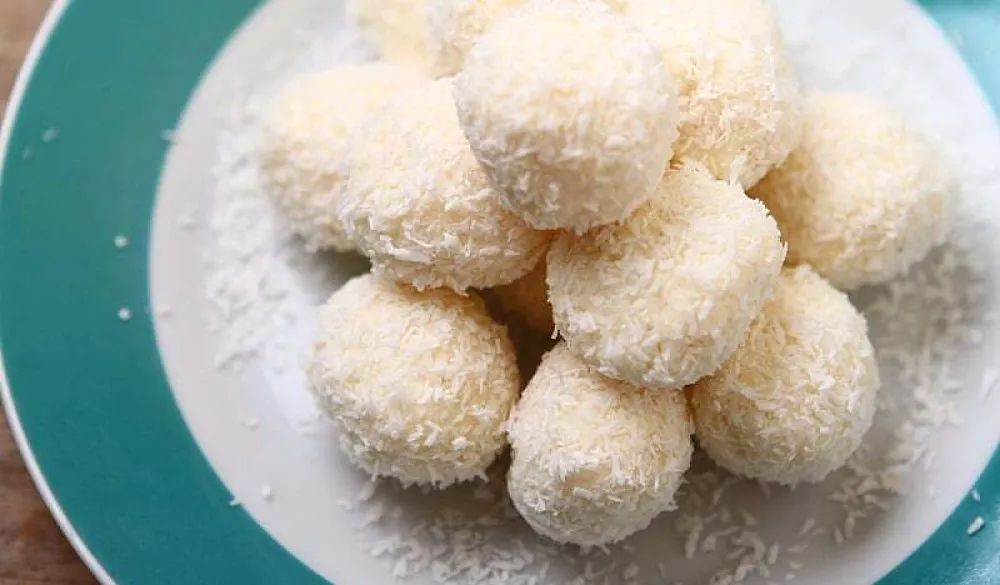 Kokos bombice&nbsp;od&nbsp;samo tri sastojka