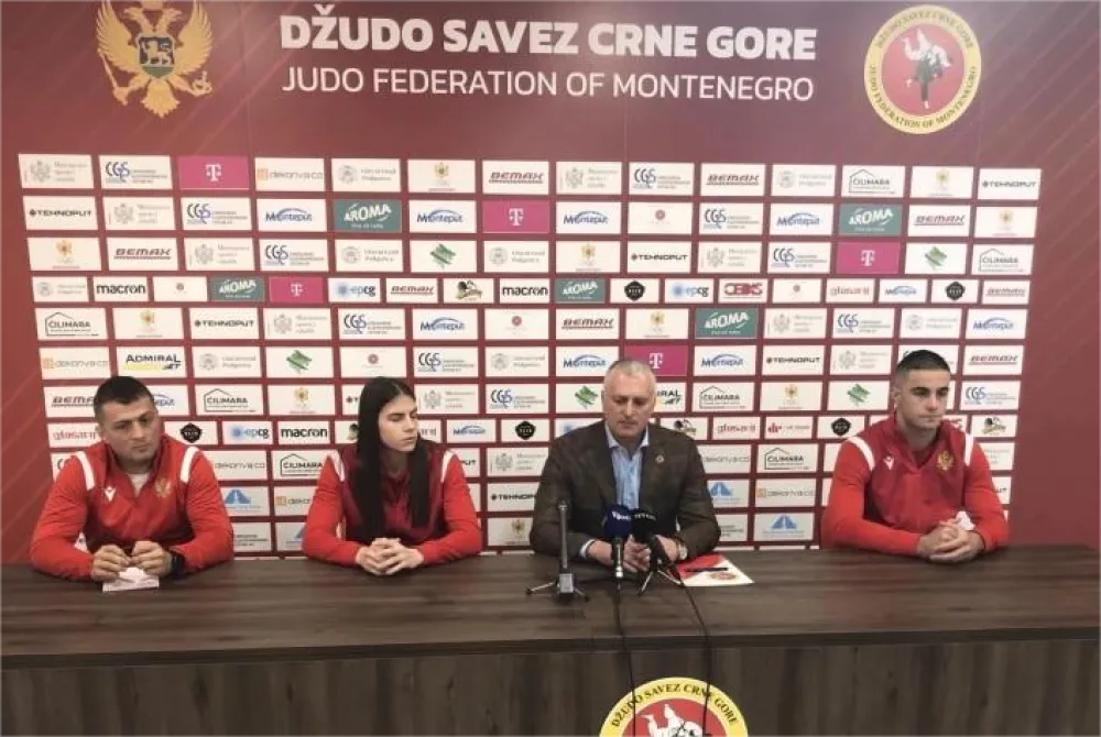 Sa konferencije za novinare