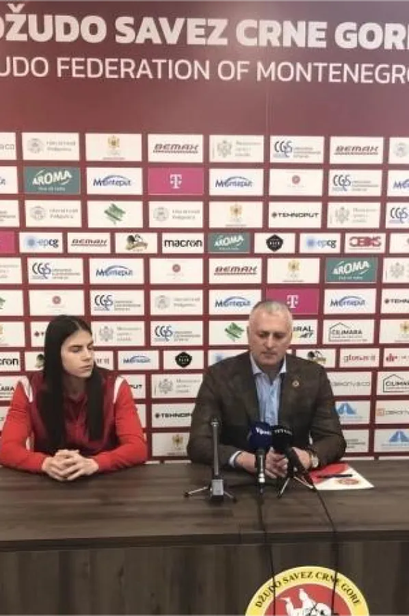 Sa konferencije za novinare