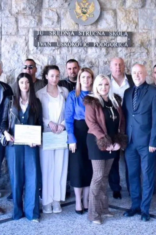 PKCG: Uručena uvjerenja o prekvalifikaciji, konkurentna znanja za trži&scaron;te rada