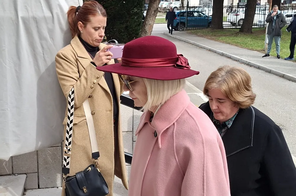 Advokatski tim Aca Đukanovića: Tokom pretresa pronađeni stari politički pamfleti koji nemaju veze s na&scaron;im branjenikom