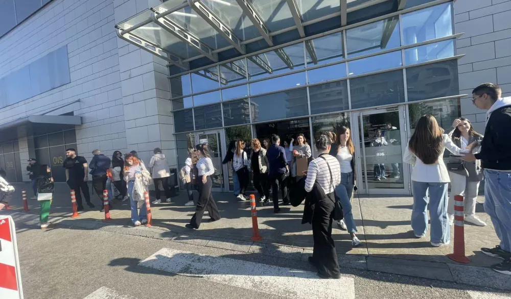 Lažna dojava o bombi u tržinim centrima u Siti kvartu