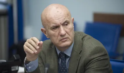 PES: Ostavka Lakovića&nbsp;dokaz da mi živimo demokratiju