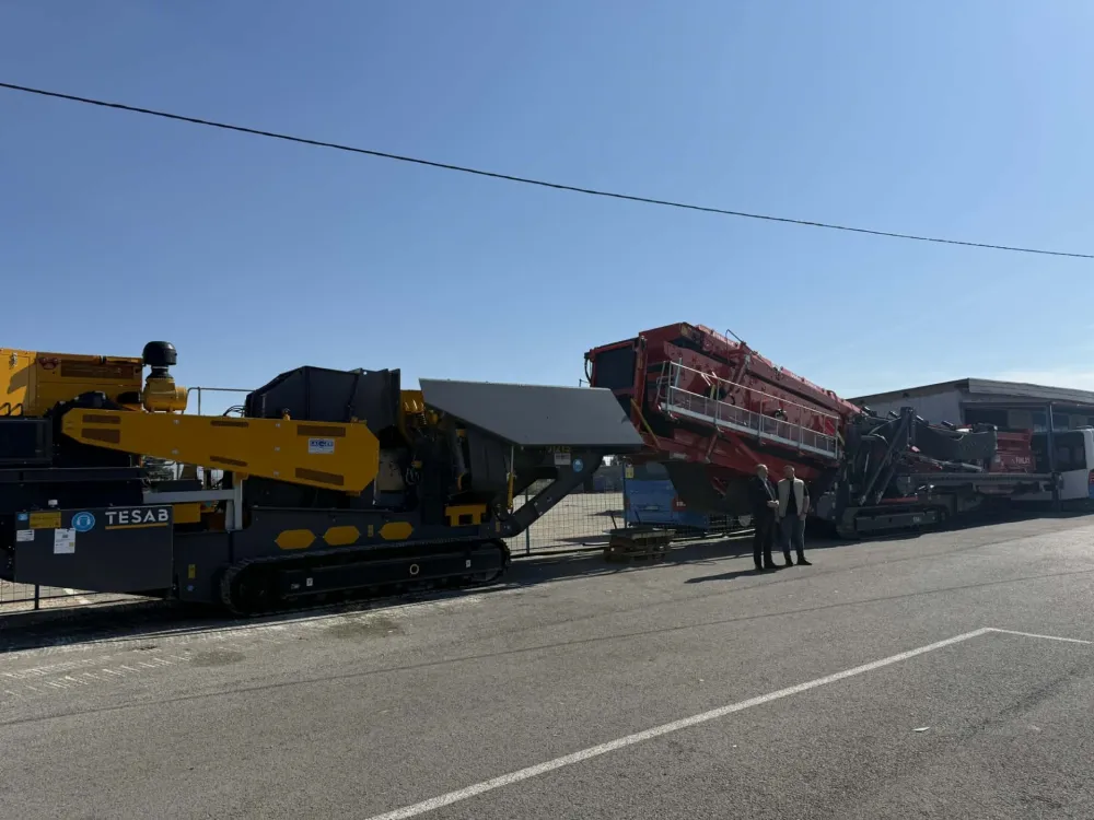 (VIDEO) Drobilica za kamenoloma stigla, čeka adresu za pogon