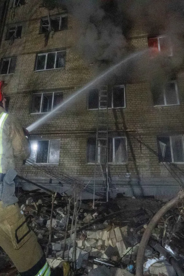 Ukrajina: U napadu na stambenu zgradu u Harkovu poginulo najmanje sedam osoba