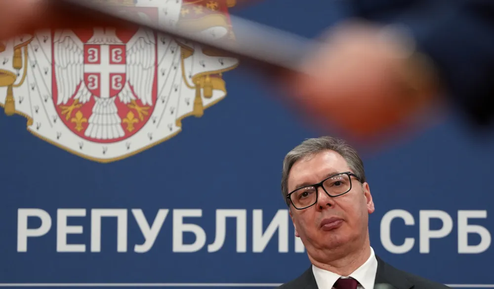 Vučić: Moraćemo da smanjimo akcize kako bismo izbjegli veliki skok cijene goriva