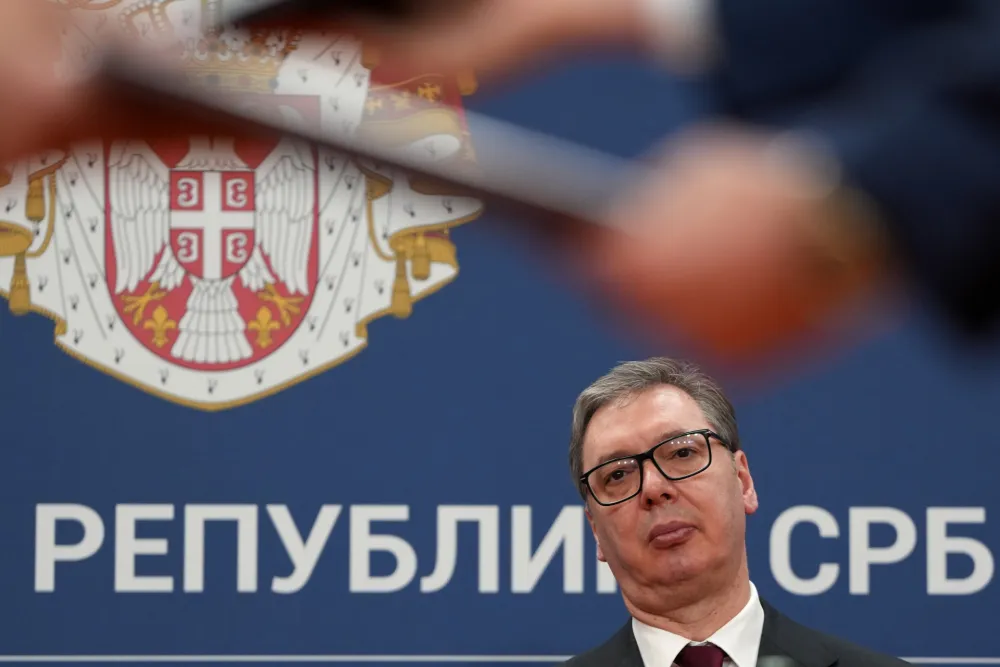 Vučić: Moraćemo da smanjimo akcize kako bismo izbjegli veliki skok cijene goriva