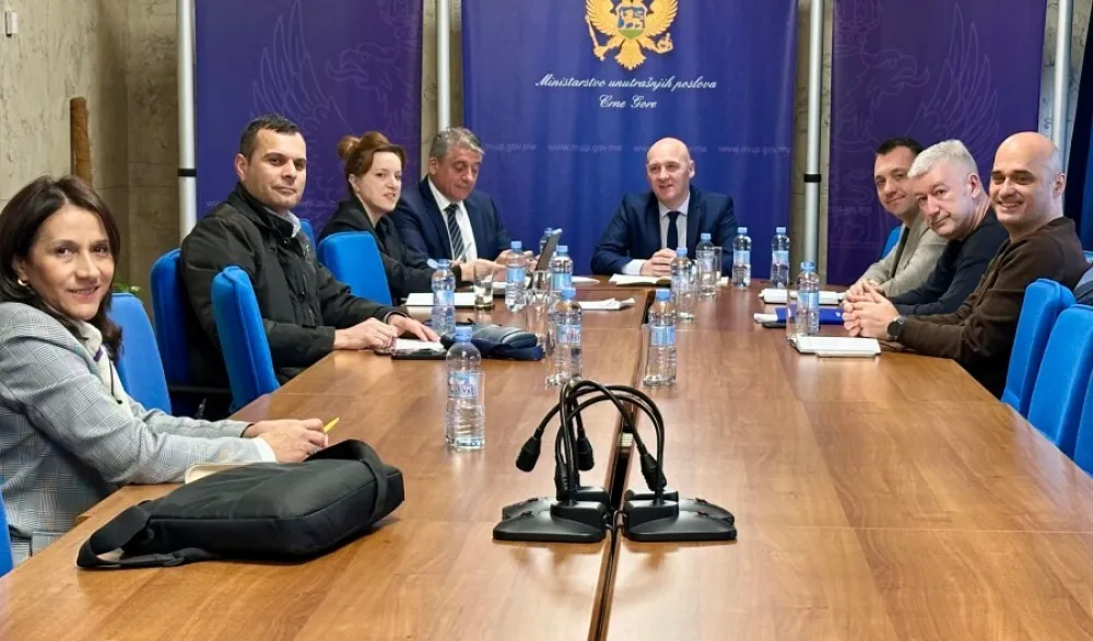 MUP: Dio građana koji imaju prijavljeno prebivali&scaron;te u Crnoj Gori duže ne boravi u državi