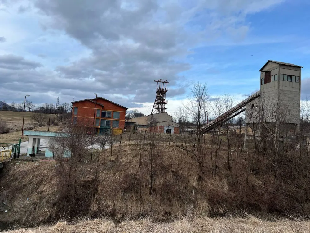 Рудник мрког угља у стању мировања