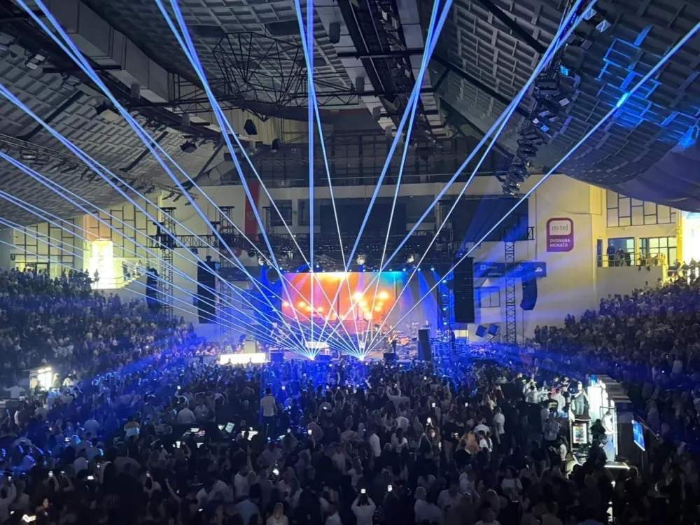 Pejović i Matić nastupali u prepunoj Mtel dvorani "Morača