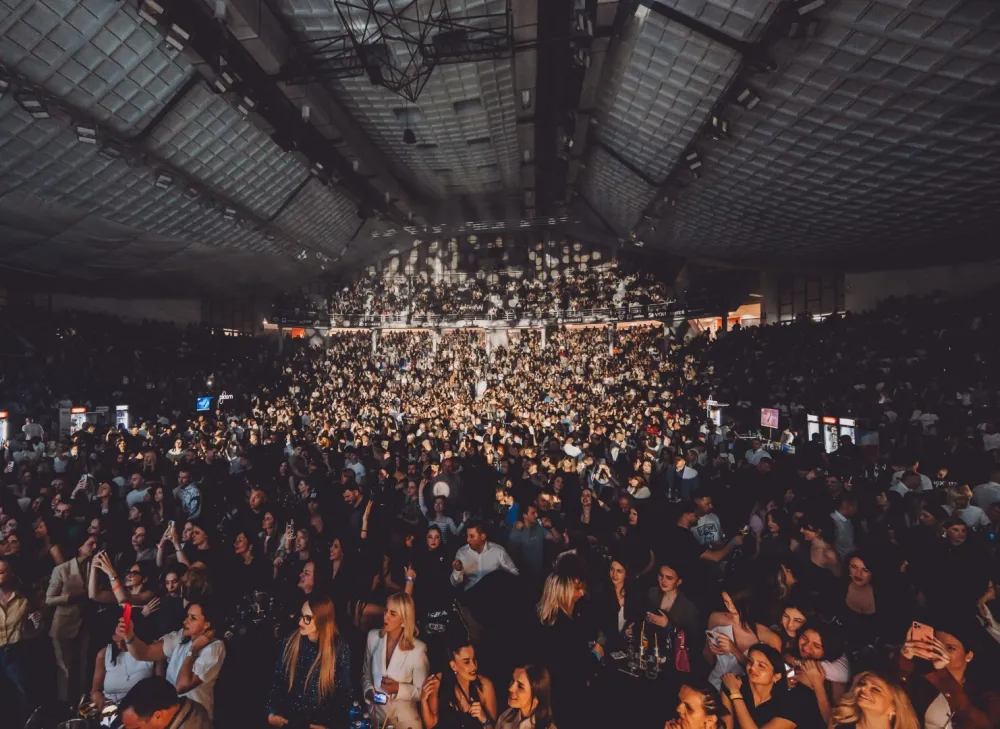 Sa&scaron;a Matić i Aco Pejović upriličili zajednički koncert u prepunoj MTEL dvorani "Morača"