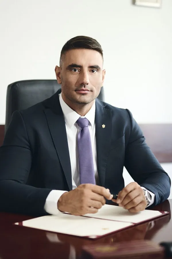 Osmi mart &ndash; vi&scaron;e od čestitke, pitanje dru&scaron;tvene odgovornosti