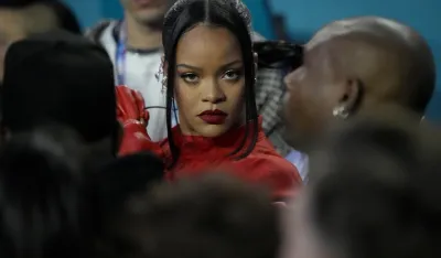 (FOTO) Pucano na Rijaninu kuću, uhapšena jedna osoba