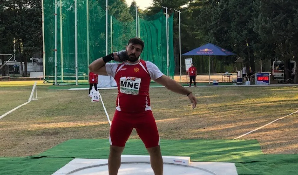 Toma&scaron; Đurović