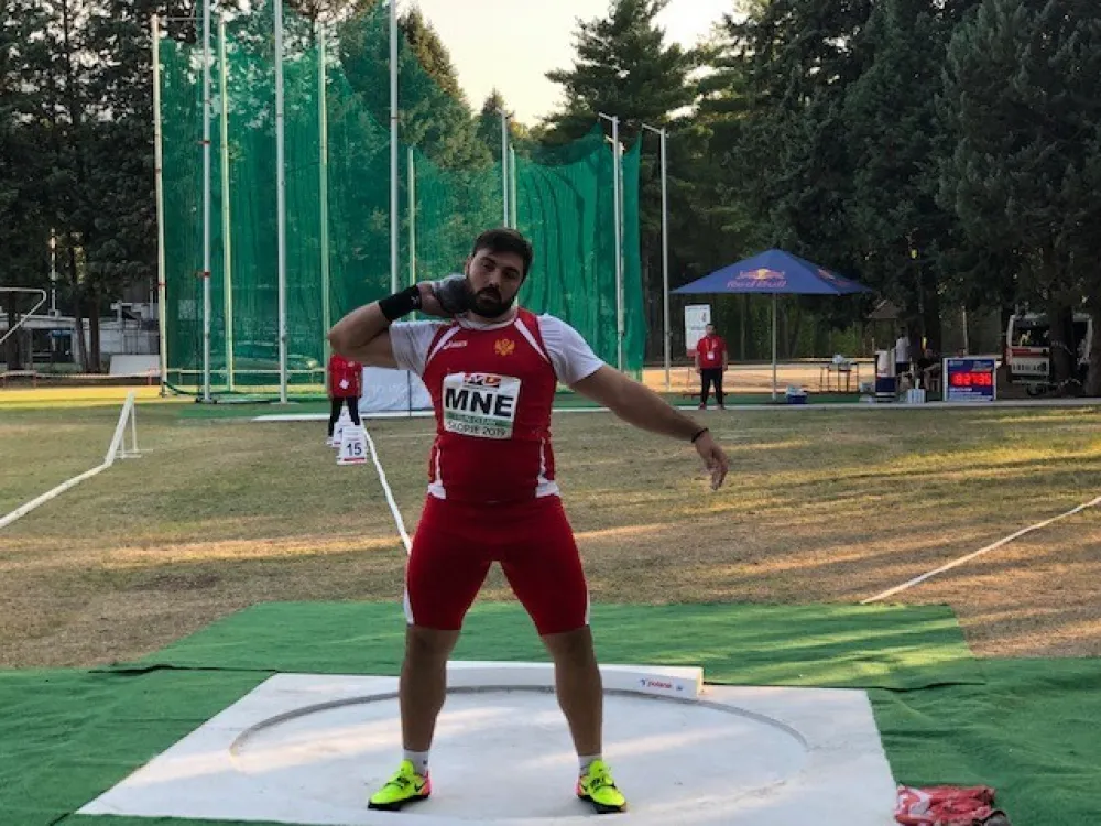 Toma&scaron; Đurović