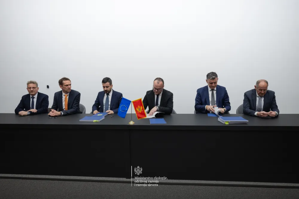 Potpisani ugovori o dodjeli bespovratnih sredstava Kotoru i Tivtu