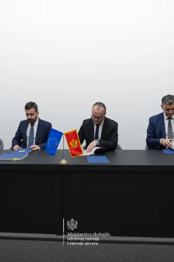 Potpisani ugovori o dodjeli bespovratnih sredstava Kotoru i Tivtu
