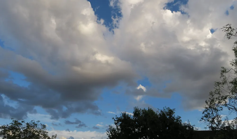 Sjutra malo do umjereno oblačno, do 20 stepeni