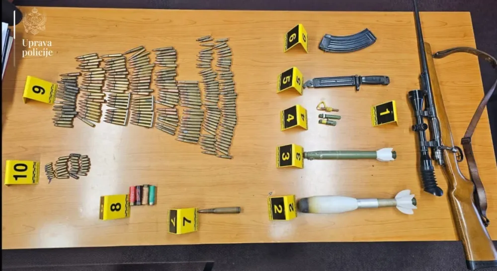 Na sjeveru oduzeti vatreno oružje,&nbsp;municija, sredstva za vezivanje, mačeta