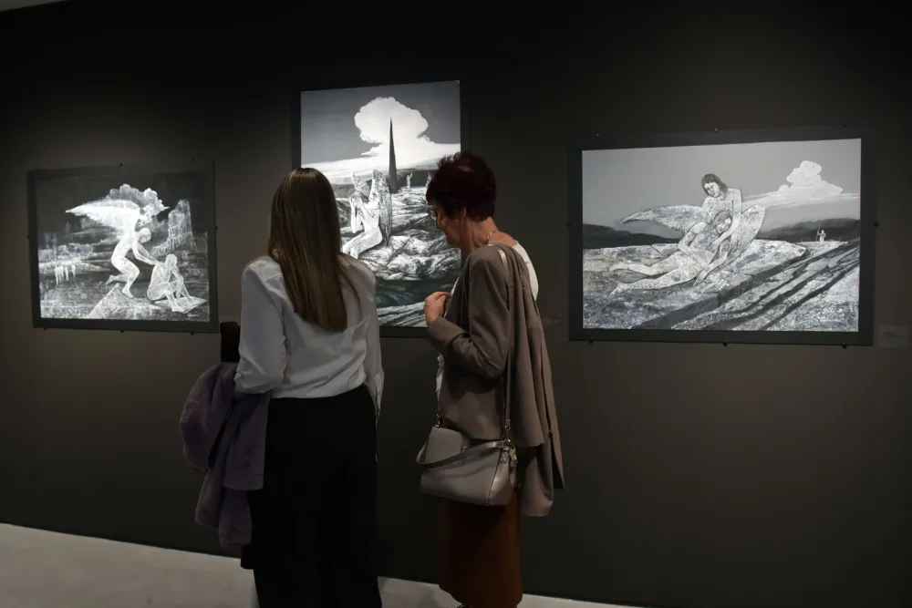 Disciplinovana linija koja gradi snoliki svijet