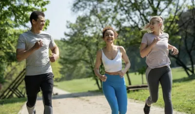 Želite da smr&scaron;ate? Ova jednostavna vježba brže sagorijeva masti od trčanja