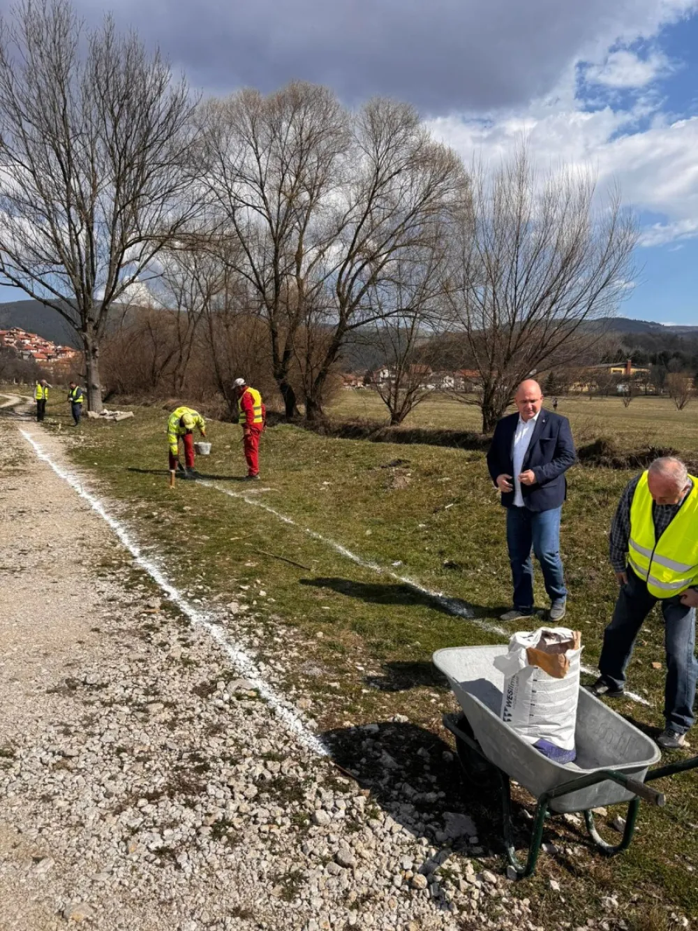 Vrane&scaron; sa saradnicima