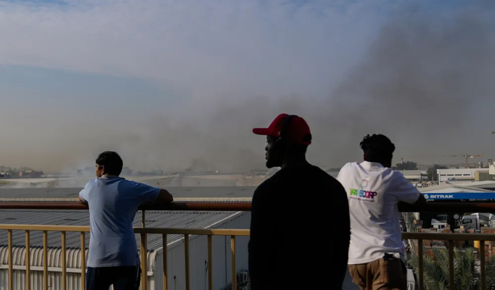 (VIDEO) Eksplozije u Dubaiju, crni dim prekrio dio grada