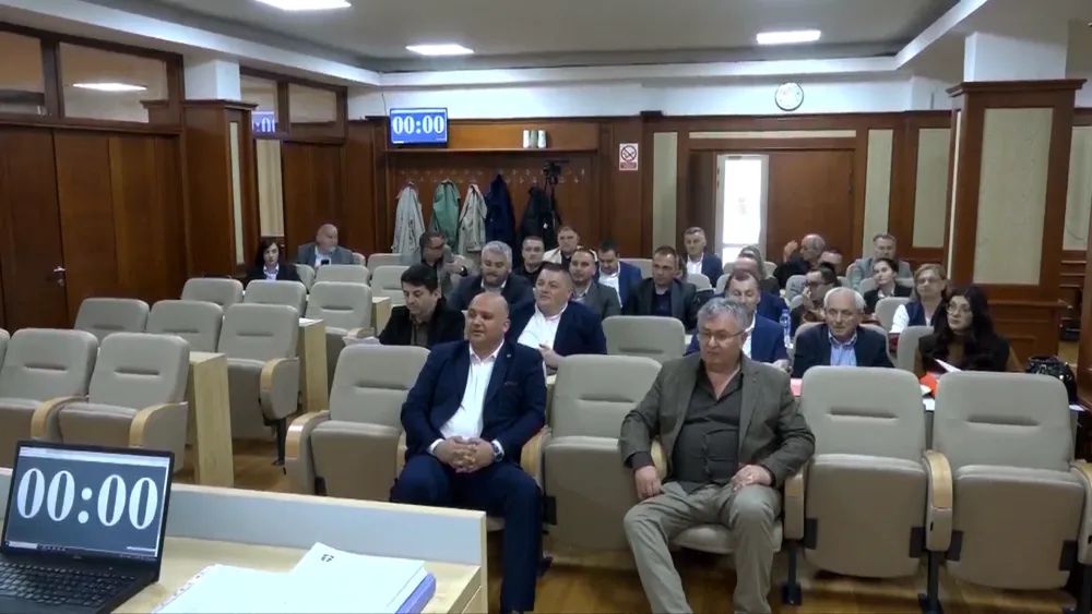 Nastavljena sjednica SO Pljevlja, do&scaron;li i odbornici Nove srpske demokratije