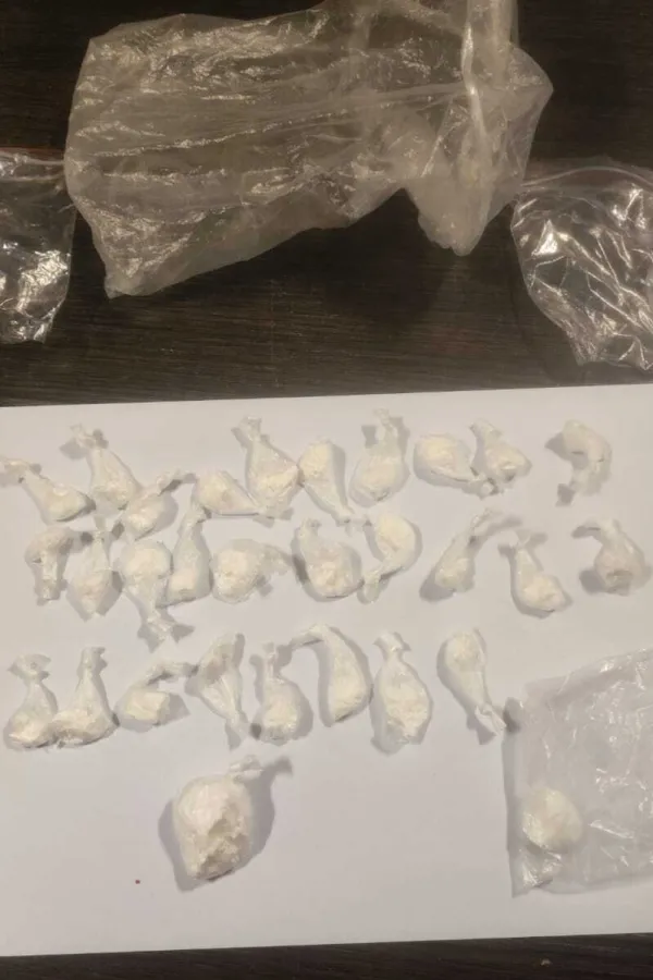 Podgorica: Uhap&scaron;ene dvije osobe, pronađeni marihuana i pakovanja kokaina