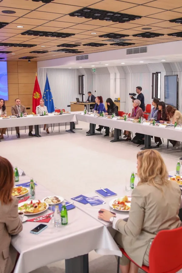 CBCG sa medijima o za&scaron;titi finansijskih prava potro&scaron;ača