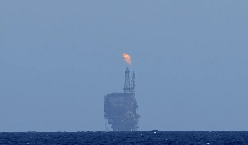 SAD ublažile naftne sankcije Rusiji kako bi obuzdale rast cijena, evropski saveznici negoduju