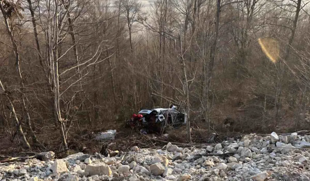 Auto sletjelo s puta