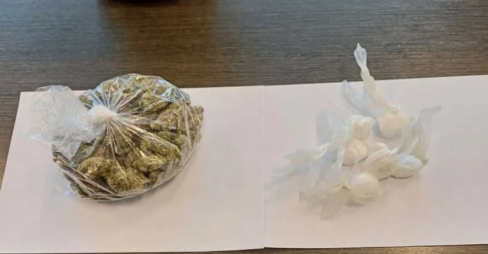 U Podgorici uhap&scaron;ene dvije osobe, pronađeni kokain, marihuana i falsifikovani novac