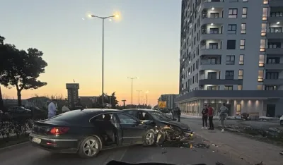 Sudar dva vozila na ulazu u Bar, saobraćaj u prekidu