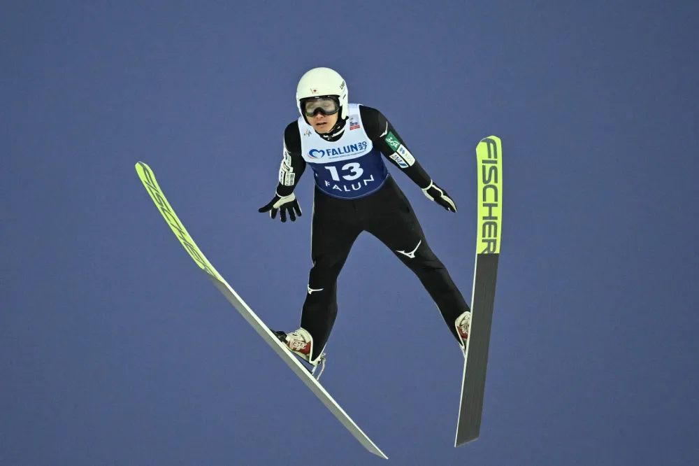 Tomofumi Naito 