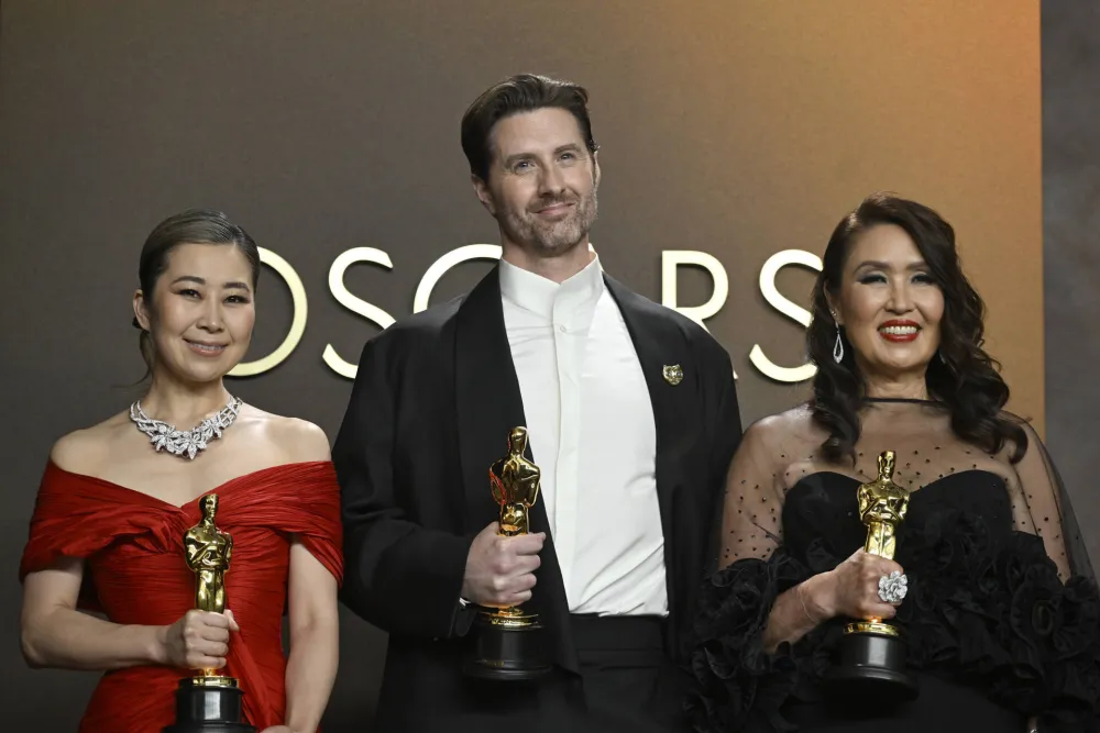Maggie Kang, Chris Appelhans, Michelle L.M. Wong 
