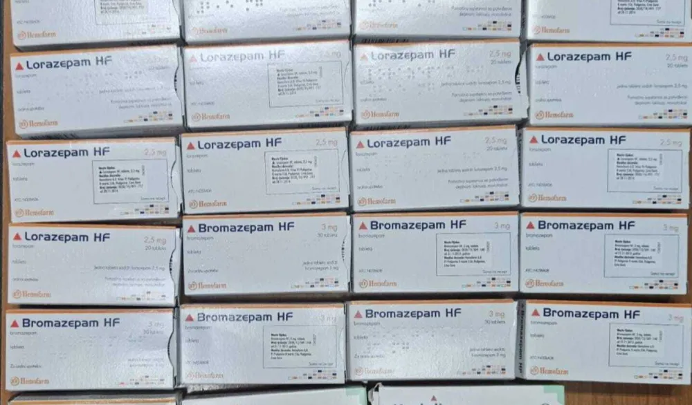 Uhap&scaron;ene četiri osobe, zaplijenjeno preko 50 grama kokaina i vi&scaron;e od 1.000 tableta opijata