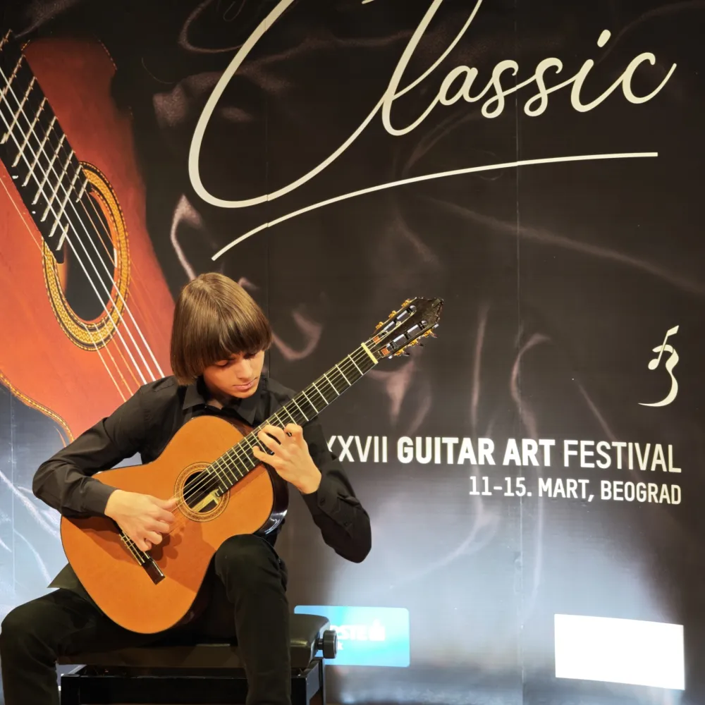 Petar Nikolić osvojio prvu nagradu na beogradskom Guitar Artu