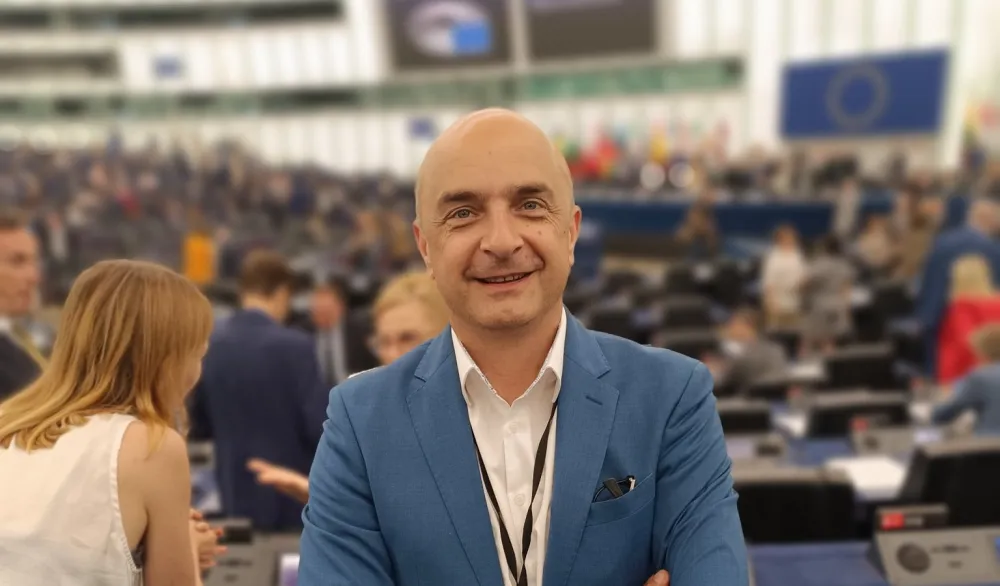 Hrvatski evroposlanik za "Dan": EP neće dozvoliti da Crna Gora postane dana&scaron;nja Mađarska