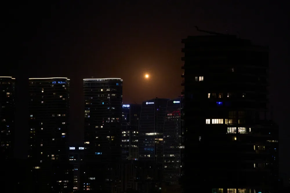 (UŽIVO)&nbsp;Žestoka osveta Irana, SAD napao moćnim bombama; UN: Pogođena nuklearna elektrana