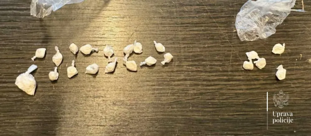 Uhap&scaron;en Podgoričanin,&nbsp;pronađen&nbsp;kokain&nbsp;namijenjen&nbsp;uličnoj prodaji