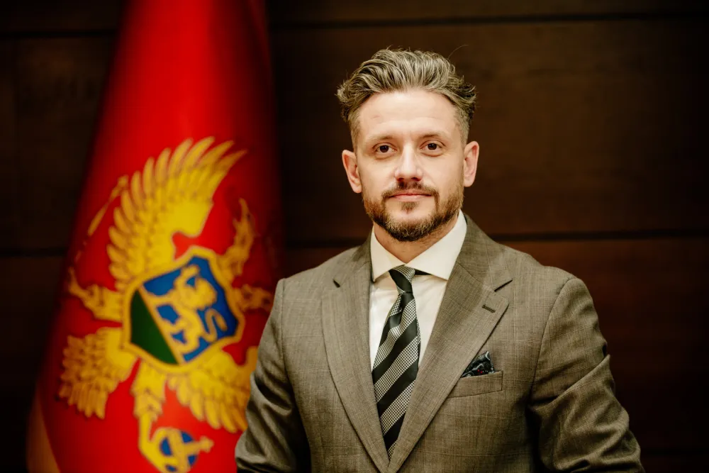 Radovanić: Dok zemlje regiona smanjuju cijene goriva na&scaron;a Vlada ćuti