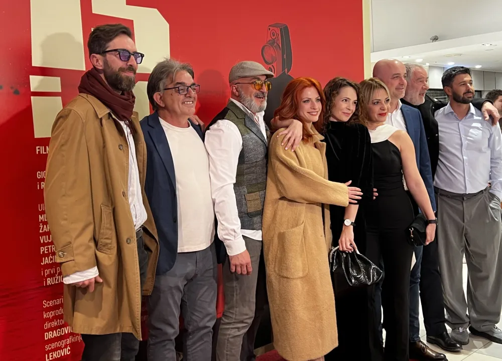 Ekipa filma 15 i po na premijeri u bioskopu Sinepleks