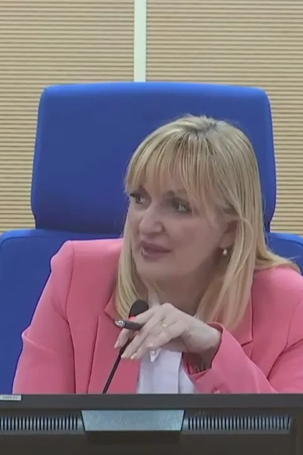 (VIDEO) Skup&scaron;tina Glavnog grada svojila nemoguće, član propisa ujedno i bri&scaron;u i mijenjaju