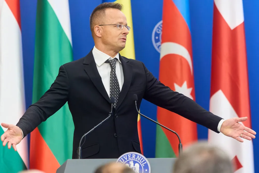 Sijarto poručio Kijevu: Stav Mađarske jasan, prvo nafta, pa novac